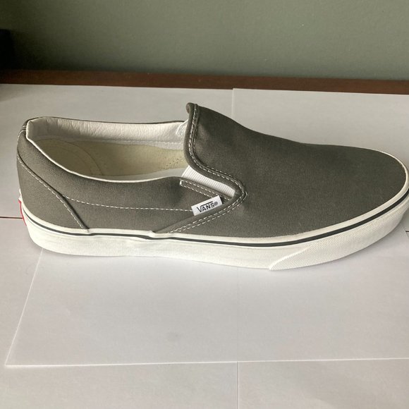 Vans slip-on shoes size 11 US Men - Picture 1 of 6